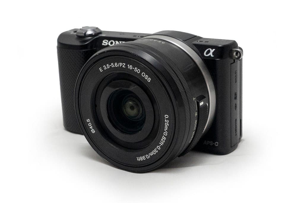 1080p Vlogging Camera with Flip Screen